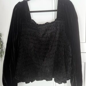 NWT Torrid Black Puff Sleeve Smocked Blouse size 5 or 28